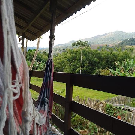 Rancho Pe Da Pedra Villa Sao Bento do Sapucai Ruang foto