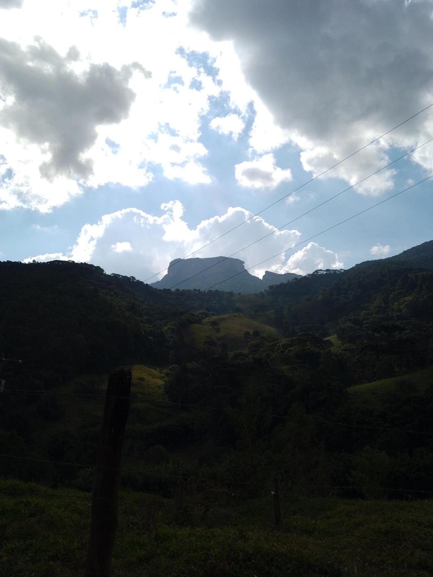 Rancho Pe Da Pedra Villa Sao Bento do Sapucai Ruang foto