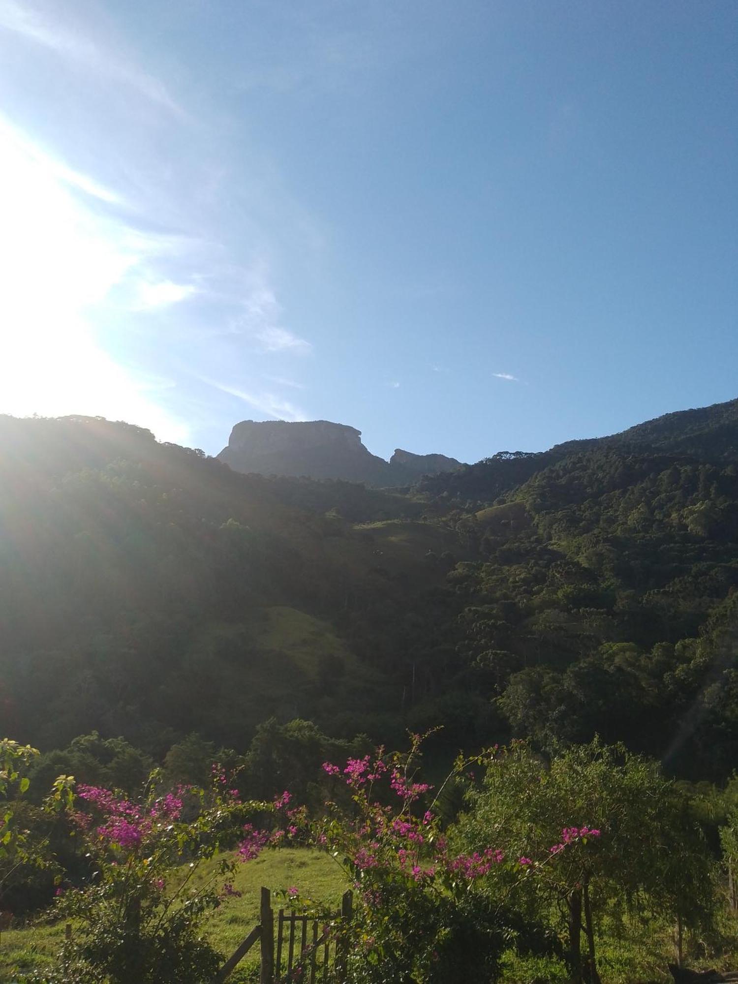 Rancho Pe Da Pedra Villa Sao Bento do Sapucai Bagian luar foto